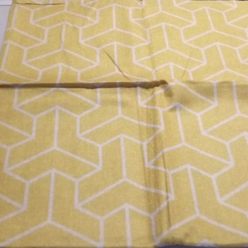 Throw‎ Pillow Covers Set of 4 Yellow Geometric Print 17x17